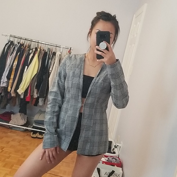 ð€SOLDð€Fashion Nova Blazer - Picture 3 of 8